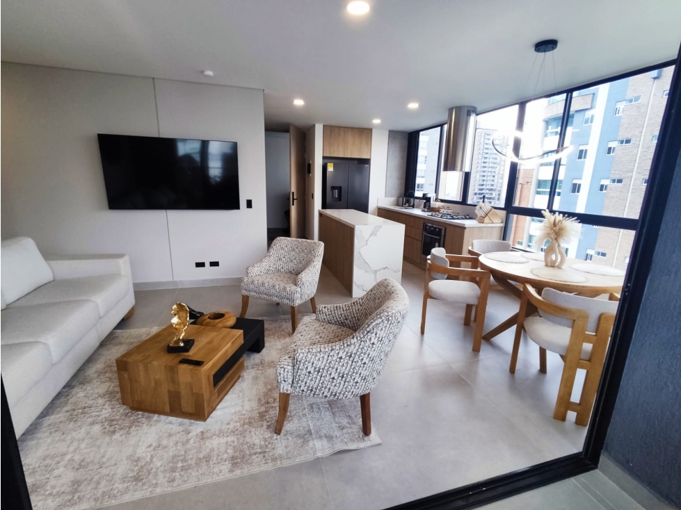 Apartamento en arriendo en Castropol, Medellín · foto 3 de 24