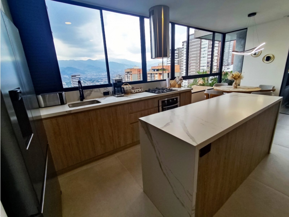 Apartamento en arriendo en Castropol, Medellín · foto 6 de 24
