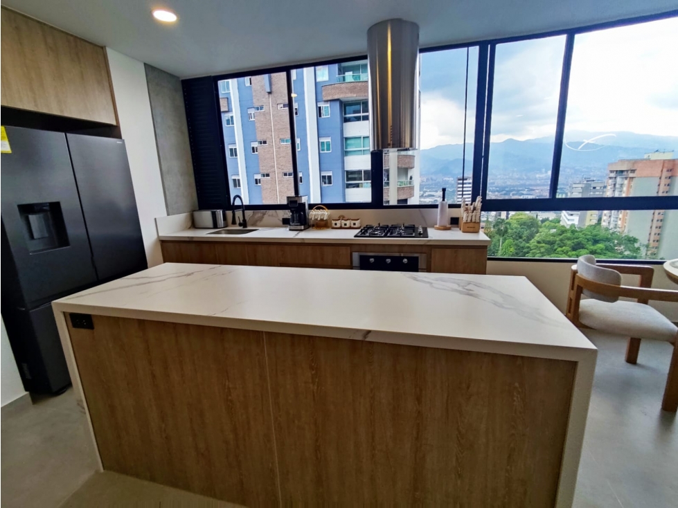 Apartamento en arriendo en Castropol, Medellín · foto 10 de 24
