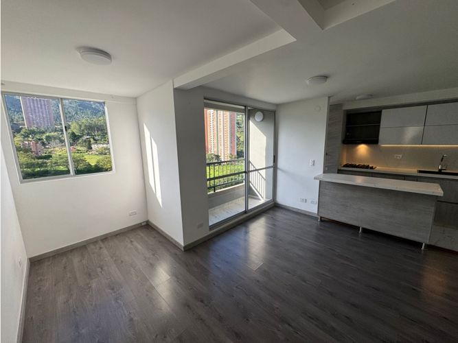 Apartamento de 2 alcobas en venta en Bello, 55 m² · foto 7 de 18