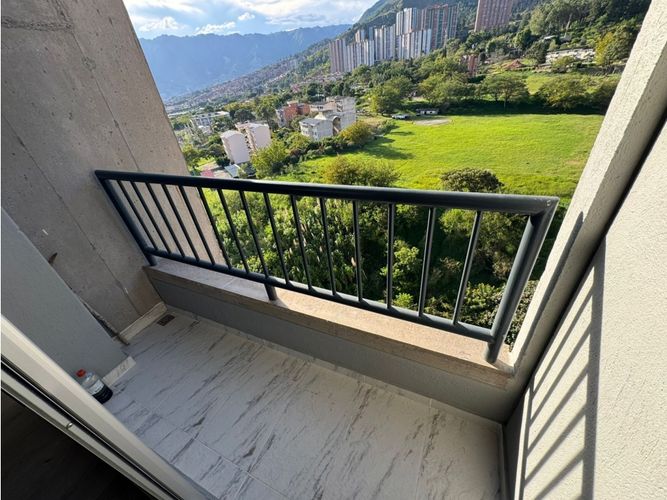 Apartamento de 2 alcobas en venta en Bello, 55 m² · foto 10 de 18
