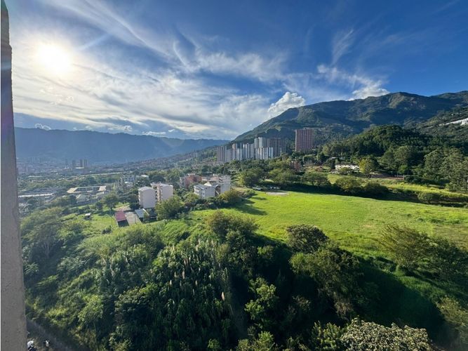 Apartamento de 2 alcobas en venta en Bello, 55 m² · foto 11 de 18