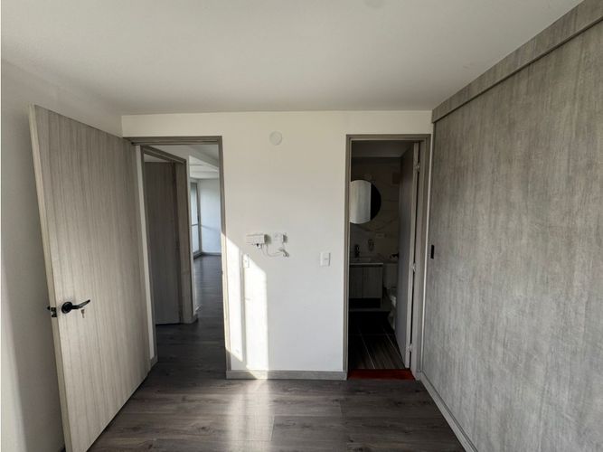 Apartamento de 2 alcobas en venta en Bello, 55 m² · foto 13 de 18