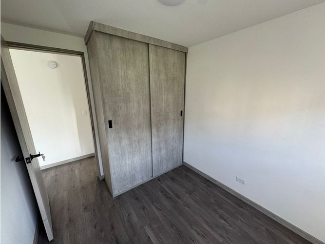 Apartamento de 2 alcobas en venta en Bello, 55 m² · foto 15 de 18