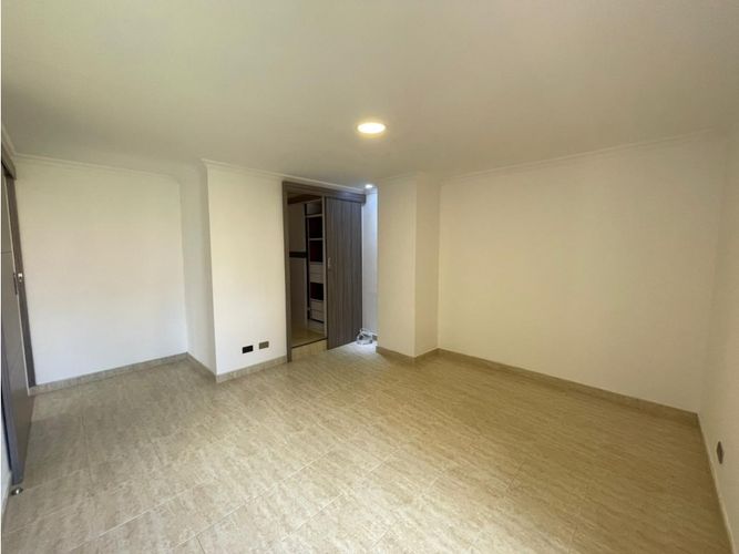 Apartamento de 3 alcobas en venta en Castropol, Medellín, 160 m² · foto 8 de 22
