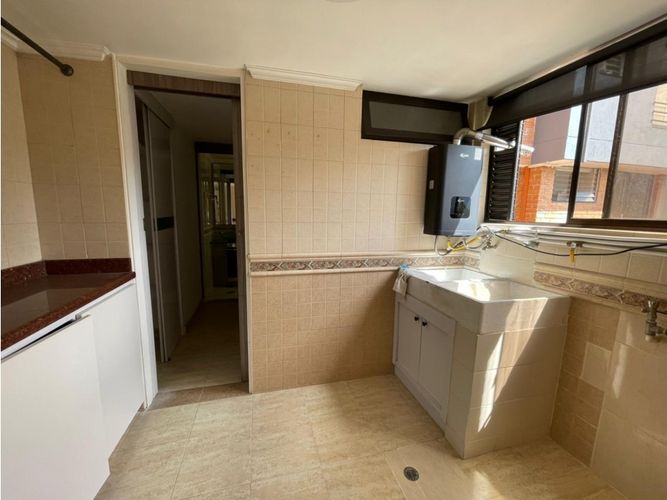 Apartamento de 3 alcobas en venta en Castropol, Medellín, 160 m² · foto 19 de 22