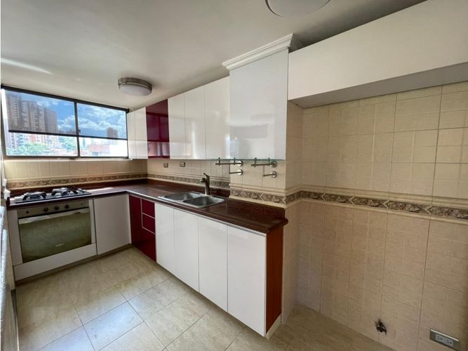 Apartamento de 3 alcobas en venta en Castropol, Medellín, 160 m² · foto 22 de 22