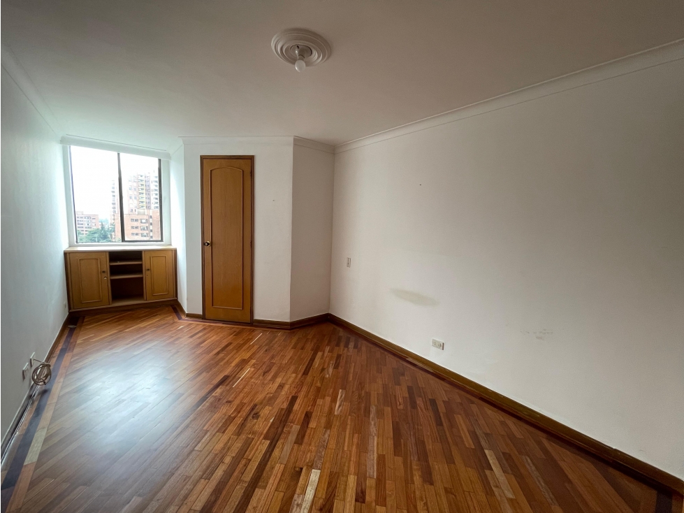 Apartamento de 3 alcobas en arriendo en Santa María De Los Ángeles, Medellín, 160 m² · foto 8 de 15