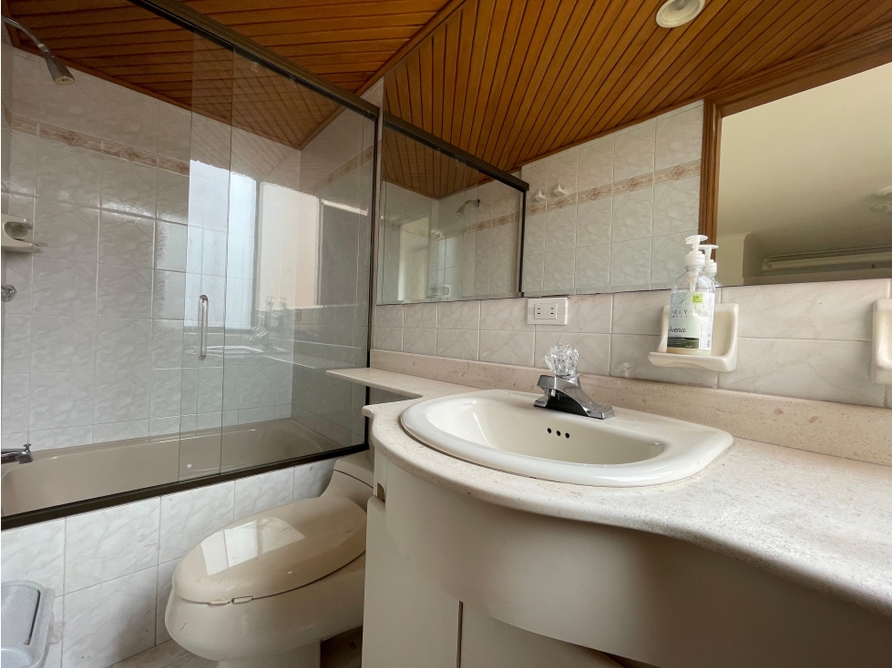 Apartamento de 3 alcobas en arriendo en Santa María De Los Ángeles, Medellín, 160 m² · foto 14 de 15