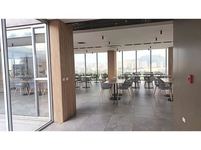 Oficina en arriendo en El Velodromo, Medellín, 270 m² · foto 20 de 24