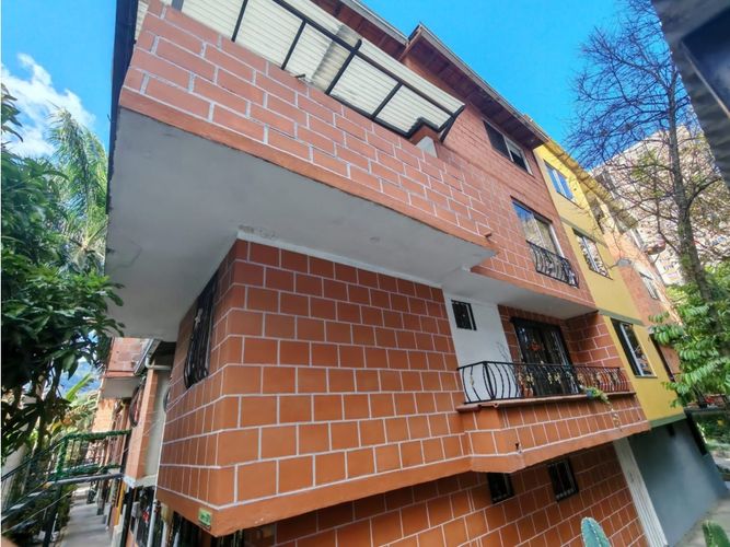 Casa de 4 alcobas en venta en La Primavera, Bello, 150 m² · foto 9 de 17