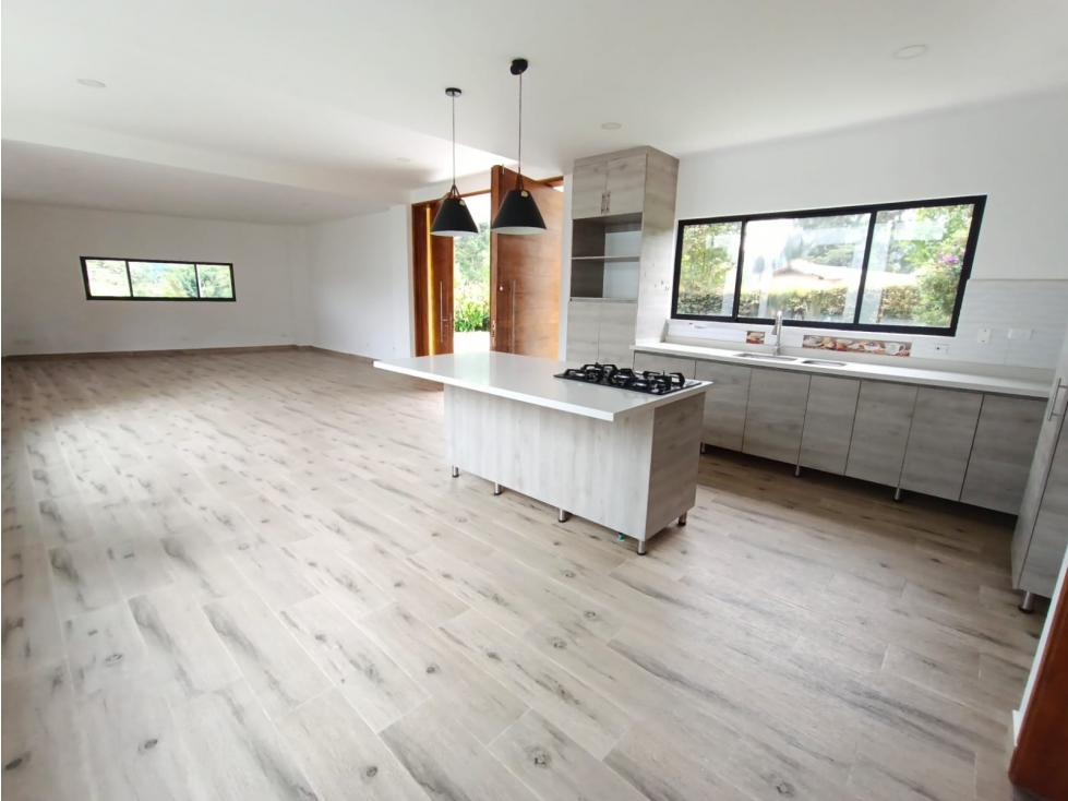 Casa en arriendo en Guamito, El Carmen de Viboral · foto 2 de 19