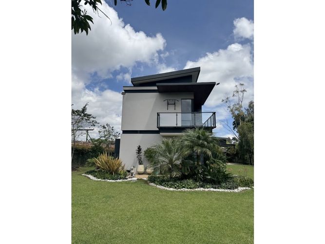 Casa de 5 alcobas en venta en Llano Grande, Rionegro, 500 m² · foto 3 de 24