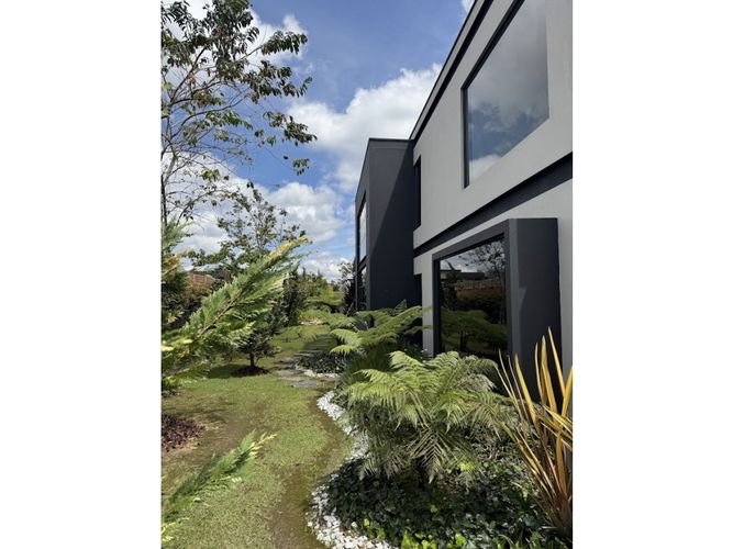 Casa de 5 alcobas en venta en Llano Grande, Rionegro, 500 m² · foto 4 de 24