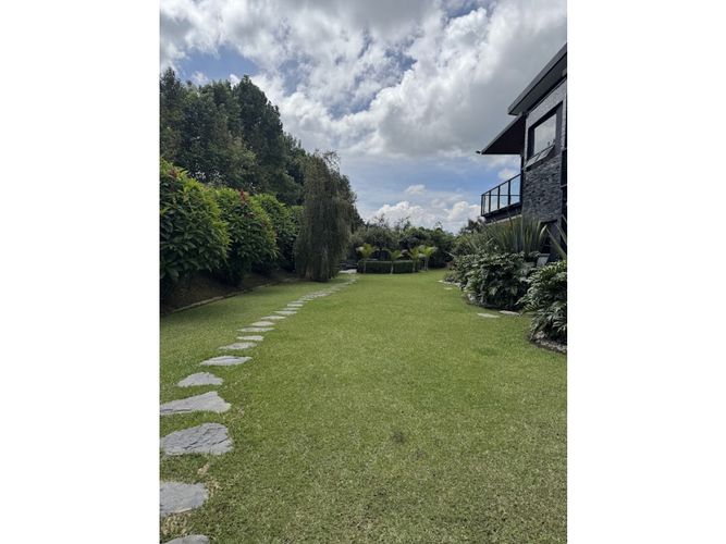 Casa de 5 alcobas en venta en Llano Grande, Rionegro, 500 m² · foto 8 de 24