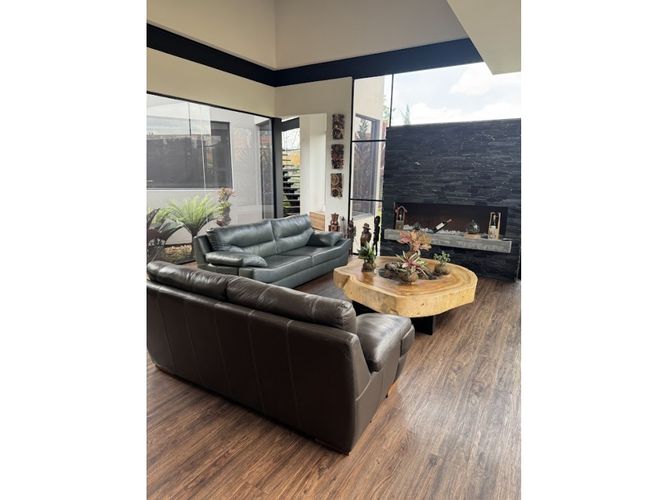 Casa de 5 alcobas en venta en Llano Grande, Rionegro, 500 m² · foto 11 de 24