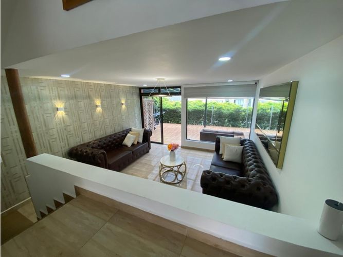 Casa de 4 alcobas en venta en El Tesoro, Medellín, 238 m² · foto 5 de 24