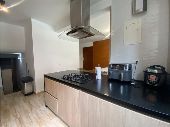 Casa de 4 alcobas en venta en El Tesoro, Medellín, 238 m² · foto 6 de 24