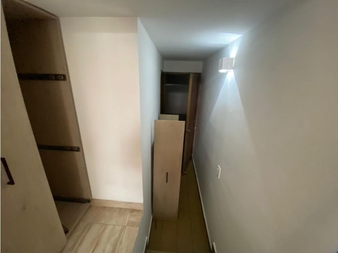 Casa de 4 alcobas en venta en El Tesoro, Medellín, 238 m² · foto 8 de 24