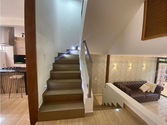 Casa de 4 alcobas en venta en El Tesoro, Medellín, 238 m² · foto 10 de 24