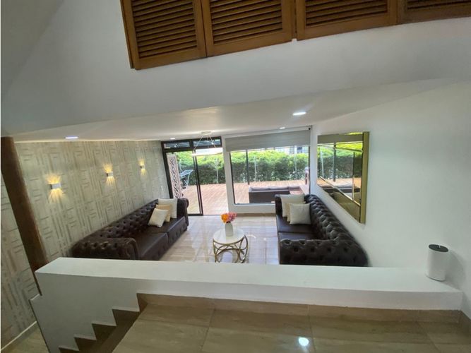 Casa de 4 alcobas en venta en El Tesoro, Medellín, 238 m² · foto 11 de 24
