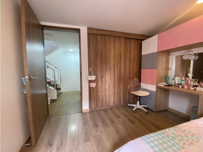 Casa de 4 alcobas en venta en El Tesoro, Medellín, 238 m² · foto 15 de 24
