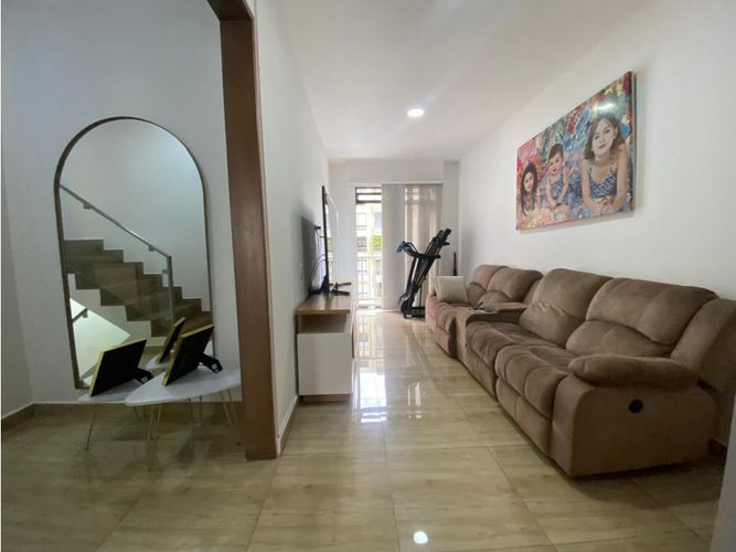 Casa de 4 alcobas en venta en El Tesoro, Medellín, 238 m² · foto 20 de 24