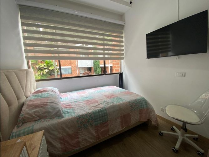 Casa de 4 alcobas en venta en El Tesoro, Medellín, 238 m² · foto 23 de 24
