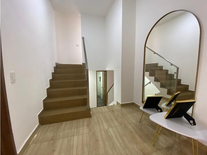 Casa de 4 alcobas en venta en El Tesoro, Medellín, 238 m² · foto 24 de 24