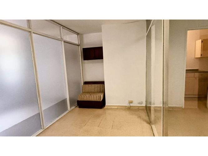 Oficina en arriendo en Nueva Villa De Aburra, Medellín, 31 m² · foto 11 de 14