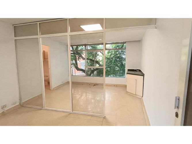 Oficina en arriendo en Nueva Villa De Aburra, Medellín, 31 m² · foto 13 de 14