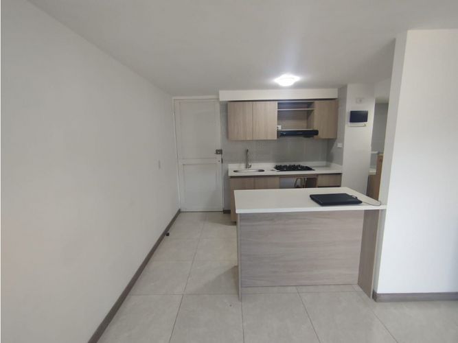 Apartamento de 3 alcobas en venta en Bello, 52 m² · foto 3 de 15