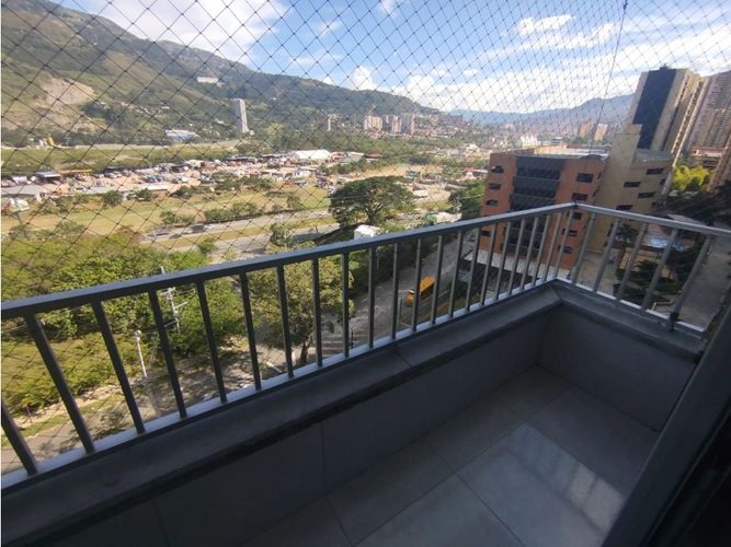 Apartamento de 3 alcobas en venta en Bello, 52 m² · foto 6 de 15
