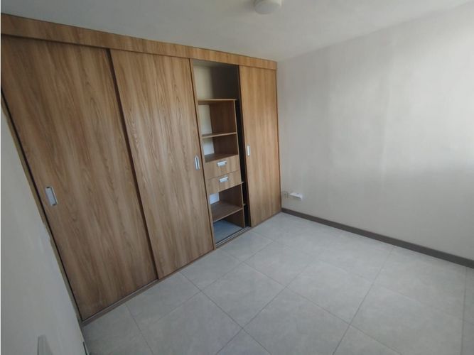 Apartamento de 3 alcobas en venta en Bello, 52 m² · foto 13 de 15