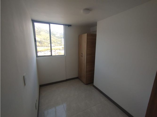 Apartamento de 3 alcobas en venta en Bello, 52 m² · foto 14 de 15