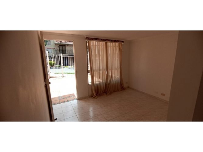 Casa de 5 alcobas en venta en Cabañas, Bello, 95 m² · foto 2 de 16