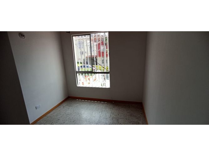 Casa de 5 alcobas en venta en Cabañas, Bello, 95 m² · foto 10 de 16