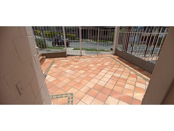 Casa de 5 alcobas en venta en Cabañas, Bello, 95 m² · foto 13 de 16