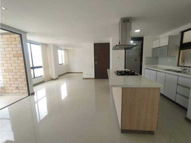Apartamento de 3 alcobas en arriendo en Vía Las Palmas, Medellín, 75 m² · foto 9 de 20