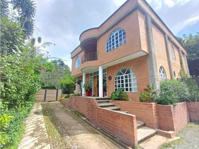 Apartaestudio en arriendo en Montessori, Medellín, 200 m² · foto 2 de 22