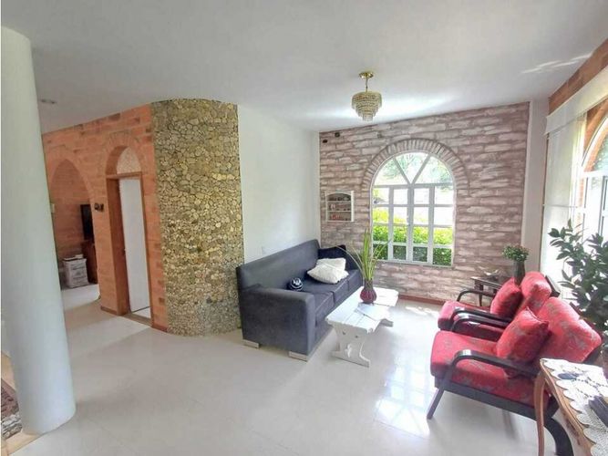 Apartaestudio en arriendo en Montessori, Medellín, 200 m² · foto 3 de 22
