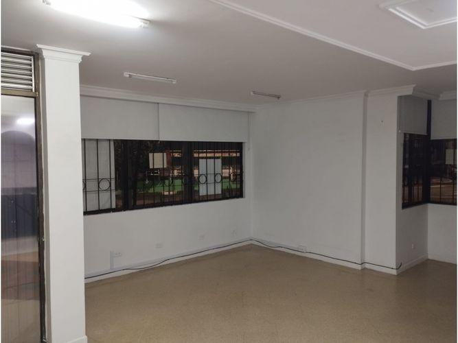 Local en arriendo en Simon Bolivar, Medellín, 37 m² · foto 2 de 8