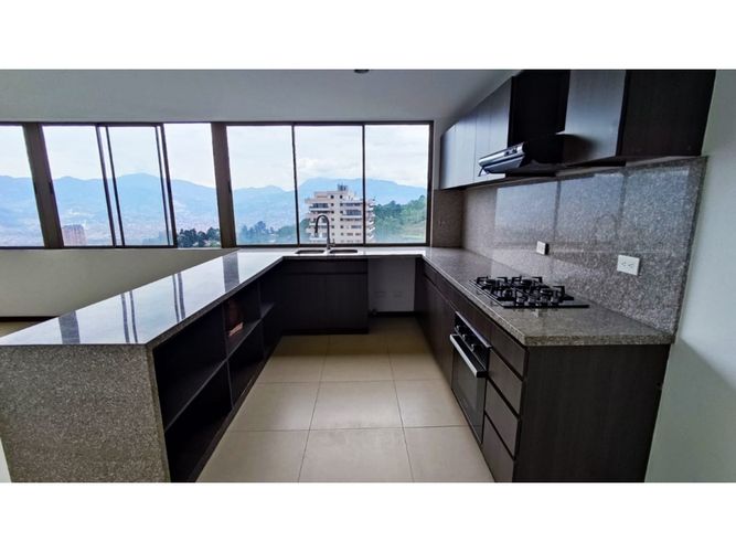 Apartamento de 4 alcobas en arriendo en Vía Las Palmas, Medellín, 168 m² · foto 8 de 24