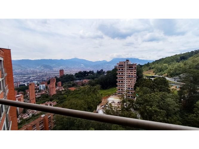 Apartamento de 4 alcobas en arriendo en Vía Las Palmas, Medellín, 168 m² · foto 11 de 24