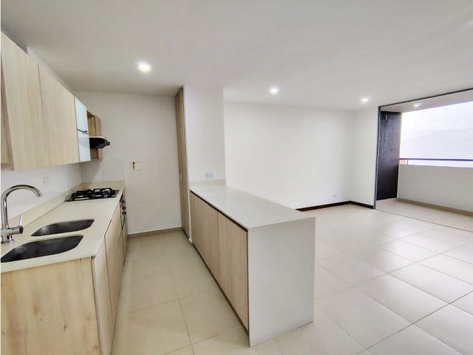 Apartamento de 3 alcobas en arriendo en Loma De Los Gonzalez, Medellín, 100 m² · foto 6 de 20