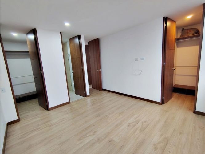 Apartamento de 3 alcobas en arriendo en Loma De Los Gonzalez, Medellín, 100 m² · foto 11 de 20