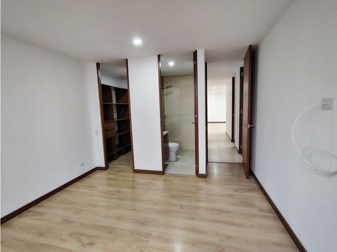 Apartamento de 3 alcobas en arriendo en Loma De Los Gonzalez, Medellín, 100 m² · foto 12 de 20