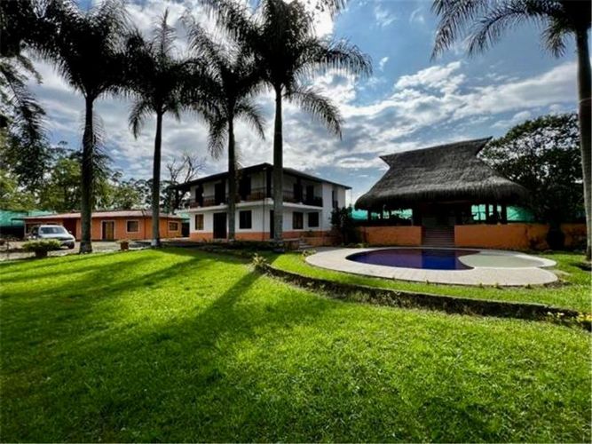 Finca en venta en Combia, Dosquebradas, 1712 m² · foto 3 de 14