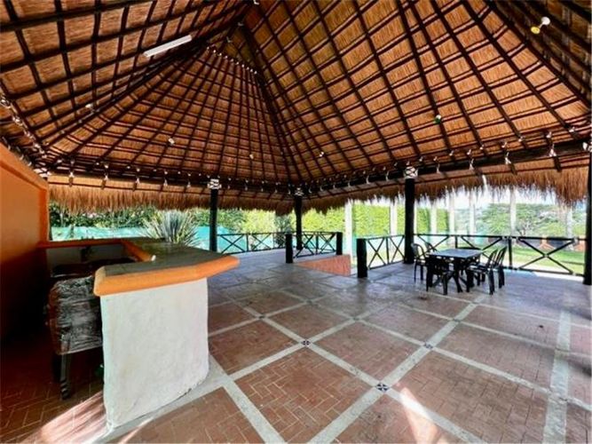 Finca en venta en Combia, Dosquebradas, 1712 m² · foto 8 de 14