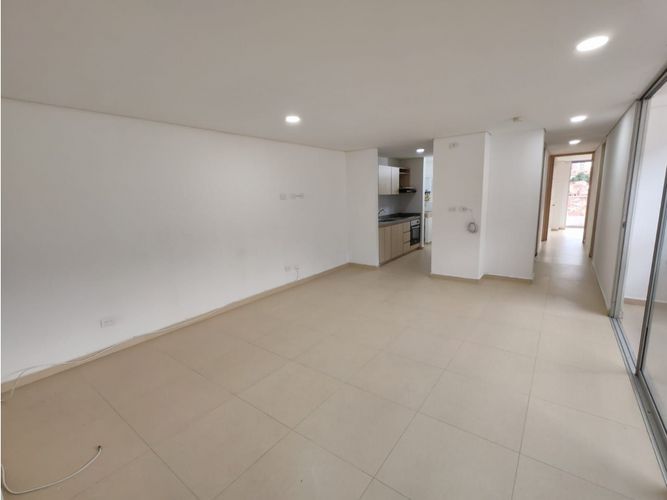 Apartamento de 3 alcobas en venta en Centro, Bello, 87 m² · foto 6 de 19